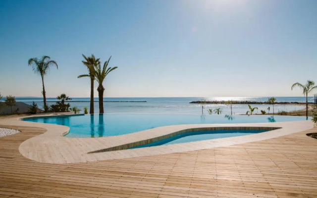 Lenios Beach Hotel