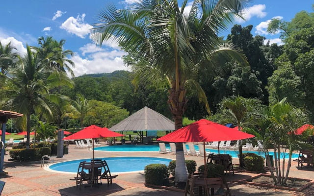 Hosteria florida tropical