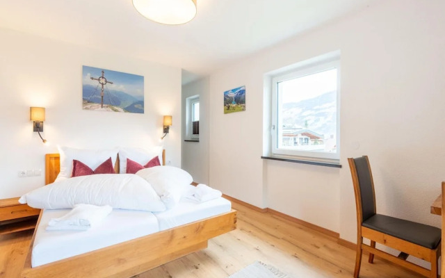 Spacious Apartment in Uderns With Balcony