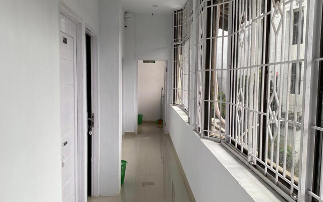 RedDoorz near Thamrin Plaza Medan 2