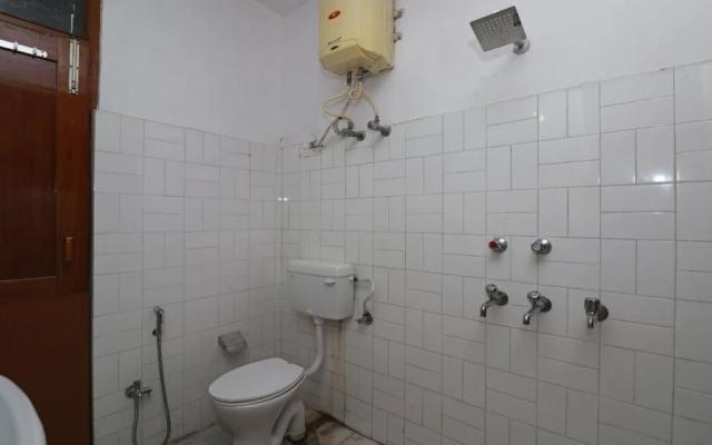 Travellers Homes By OYO Rooms