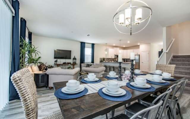 Furnished 8 Bed 5 Bath Villa