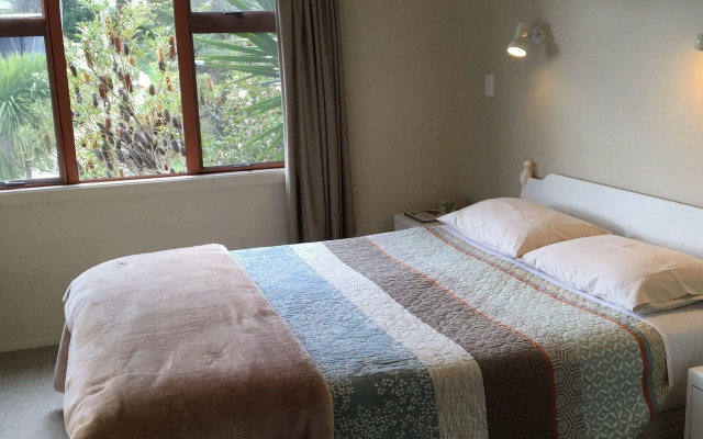 Waitomo Caves Guest Lodge