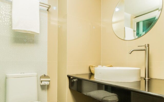 De Lux Bangkok Hotel