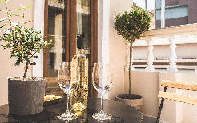 Stone house near Acropolis - Living Stone Diamond