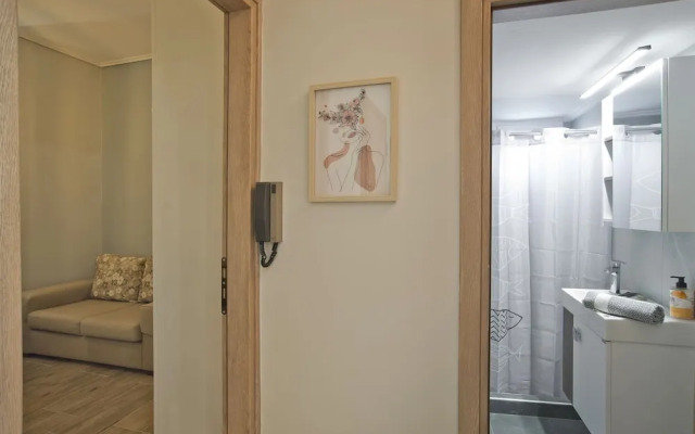 Ellie s Home in Moschato