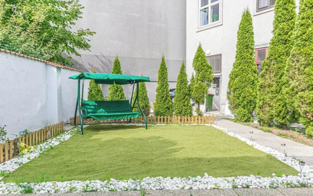 Modern Cozy Studio With City Access