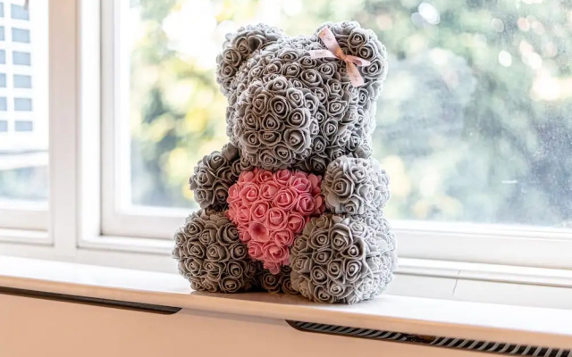 Warm & Welcoming London Escape With Home Touches