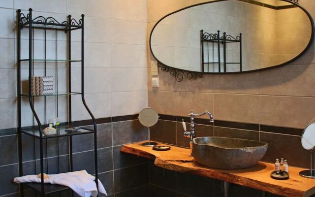 The Infinity 180 Luxury Suites - Adults Only