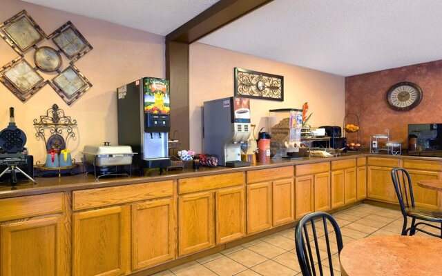 Quality Inn & Suites I-35 near Frost Bank Center