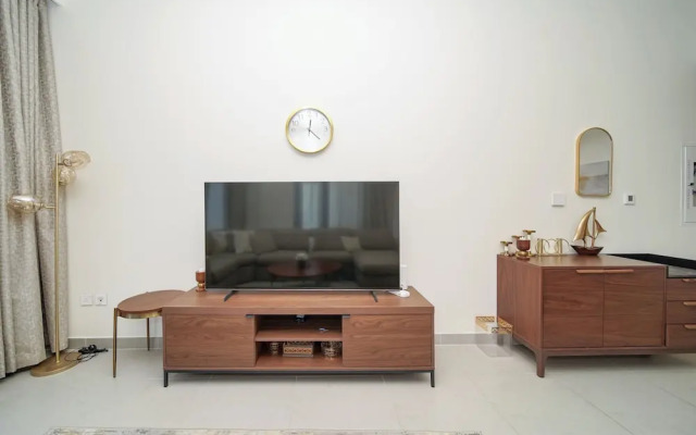 PVH - Opulent 2BR in Forte Tower 1