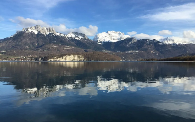 Annecy, A balcony right downtown