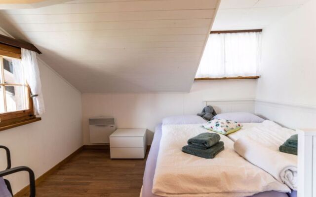 Bürcher Haus 2. OG S DW