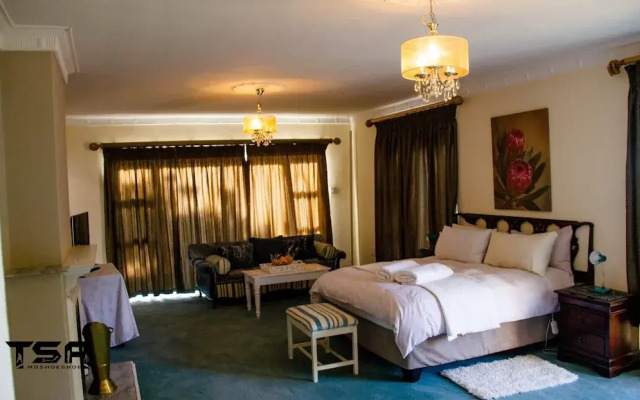 The Advocate Suites Manor