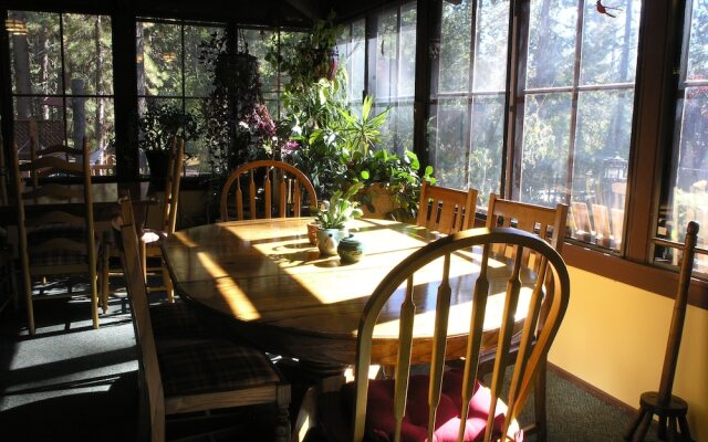 Strawberry Creek Inn Bed & Breakfast