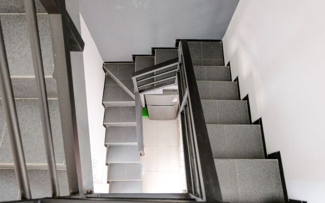 Spot on 1704 Roemah C9 Residence