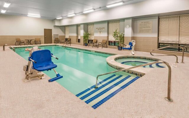 The Mosey Buffalo Williamsville, Tapestry Collection by Hilton