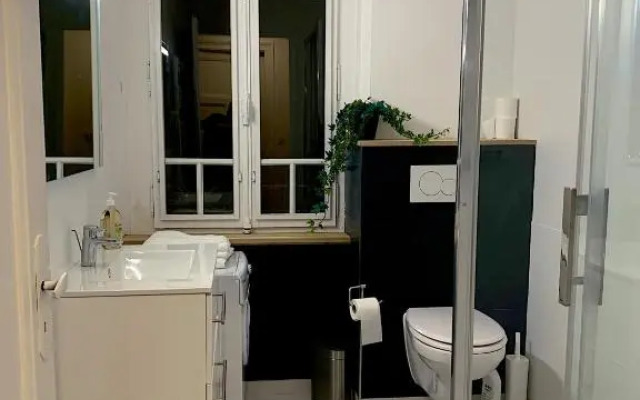 Elegant 3 Pieces - Parking