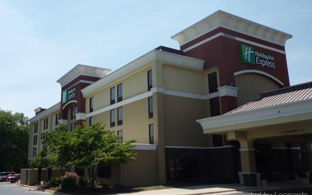 Holiday Inn Express Burlington, an IHG Hotel