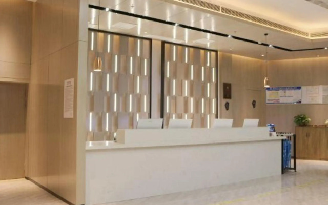 Echarm Hotel (Mengzhou Huanghe Avenue)
