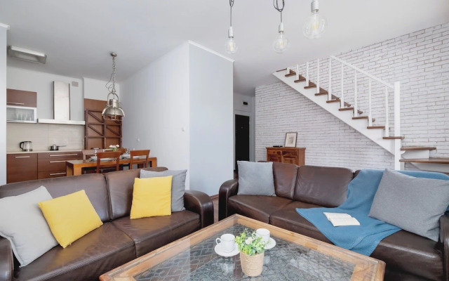 Asnyka Apartment Cracow by Renters
