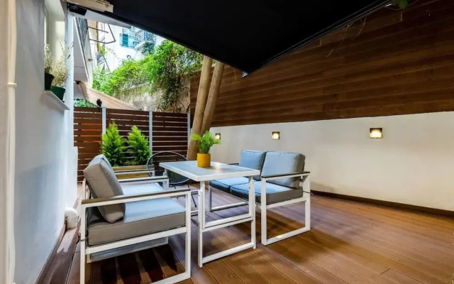Backyard Modern House Nea Smyrni