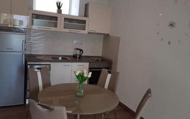 Apartments Huljic