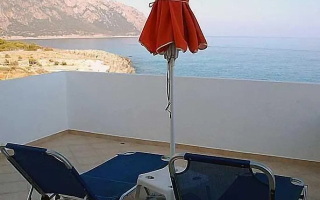 Paralia Rooms