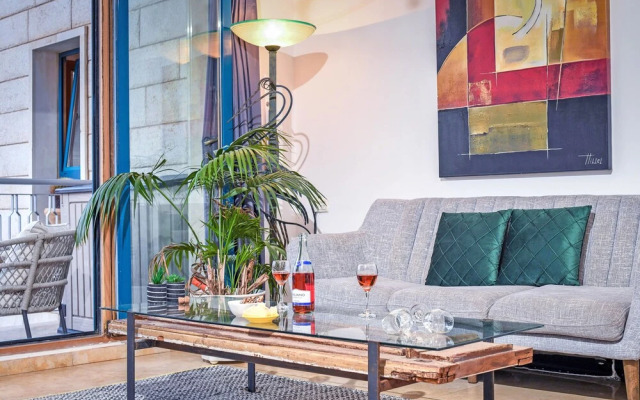 Deluxe 2BD Jaffa Dreams W Pool & Parking