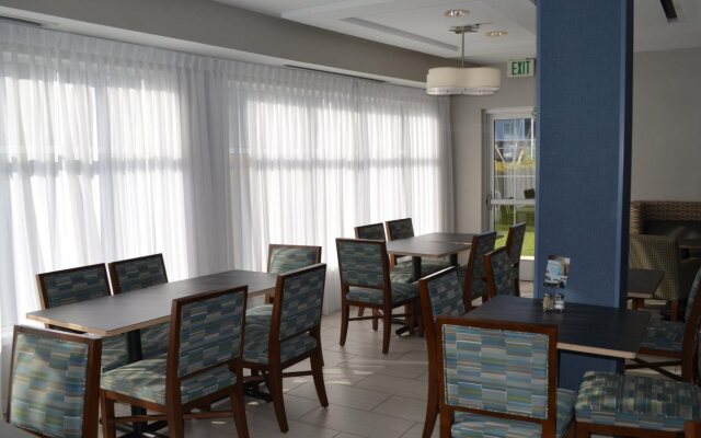 Holiday Inn Express & Suites Oxford by IHG
