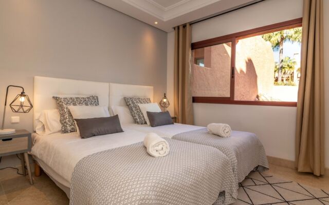 La Alzambra Duplex Penthouse Sea Views