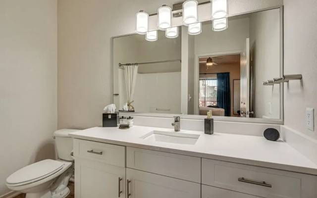 Patio + Community Perks: Stylish Scottsdale Escape