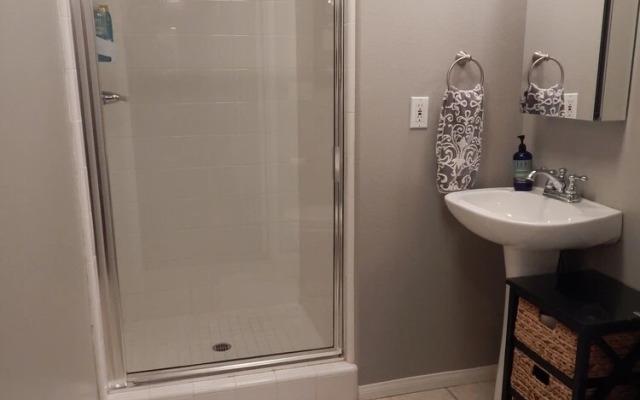 210 Casa Bella 2 Bedroom Condo by Redawning