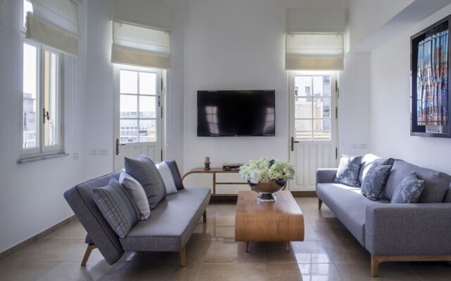 Brand New Apartment 1 Min Walk Beach TL1