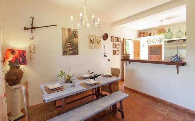 Rustic House in Mancor With Pool