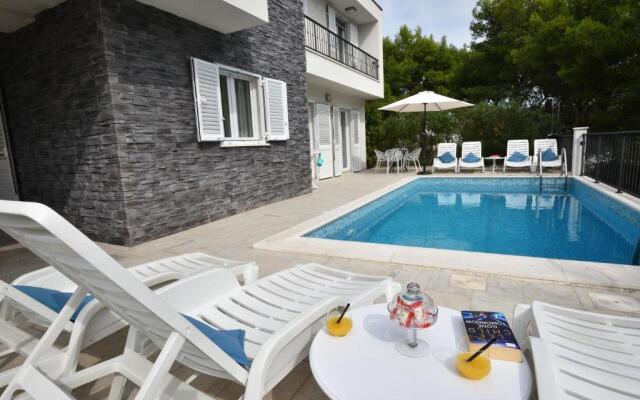 Apartments Nika