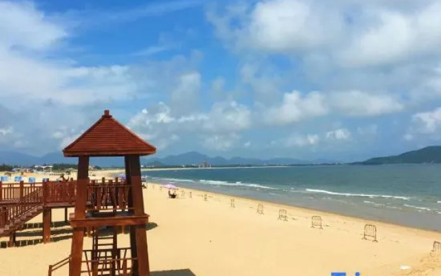 Yangxi Lejing Holiday Apartment (Shapa Yueliangwan Shop)