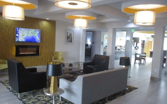 Best Western Plus Lampasas Inn & Suites