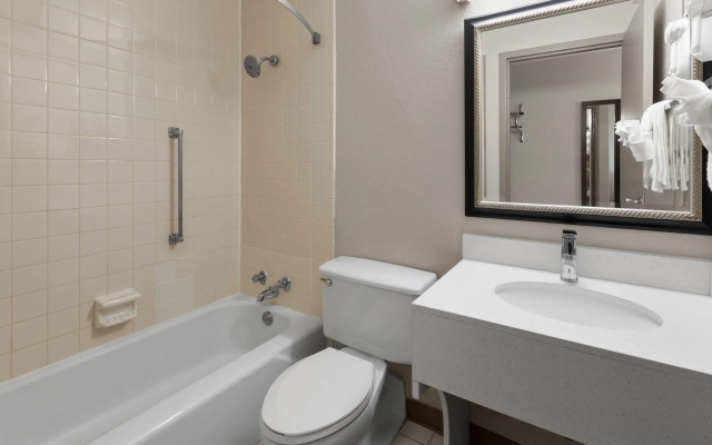 Days Inn by Wyndham Cambridge