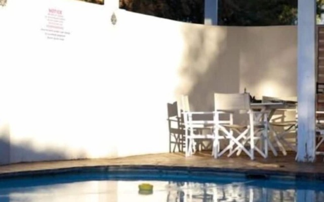 The Hedge Guesthouse