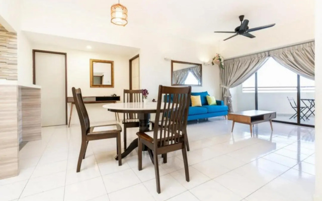 EXECUTIVES Pantai Seaview Batu Ferringhi 2704 - 2 Bedrooms