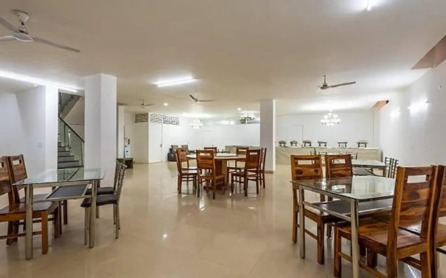 Fabhotel The Venessa