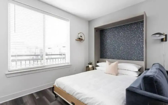 CozySuites at East Washington