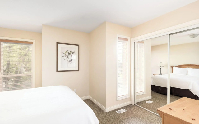 Villa's At Eldorado Resort