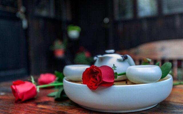 Xitang Moon Courtyard Guest House