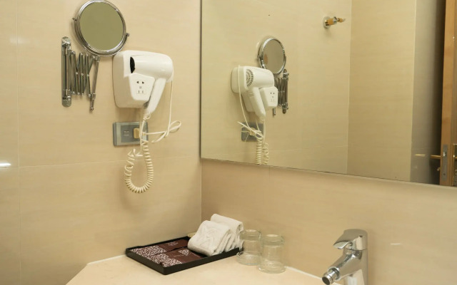 Parkside Sunline Hotel