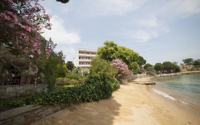Kirtay Hotel