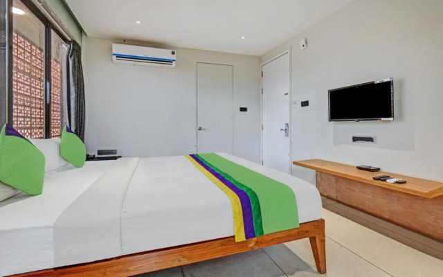 Treebo Trend Aroma Executive