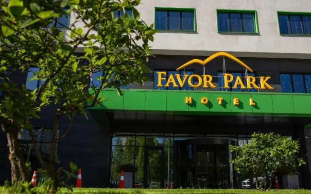 Favor Park Hotel