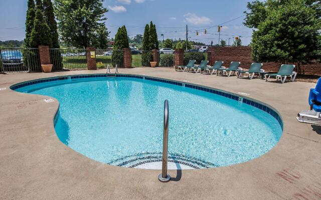 Comfort Inn & Suites Lenoir Hwy 321 Northern Foothills